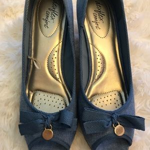 Retro style chambray blue peep toe wedges sz 10